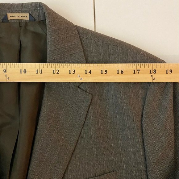 Banana Republic Brown Stripe 2 Button Blazer Size 46L - Picture 12 of 12